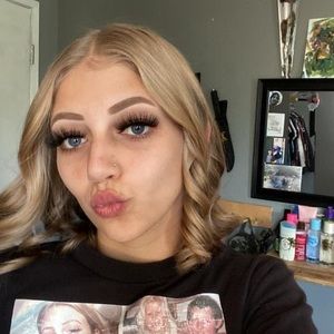 Meet your Posher, Liliana